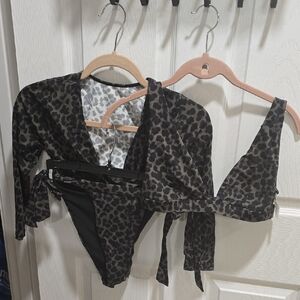 Good American Leopard Print Swim Set